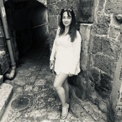 Alona